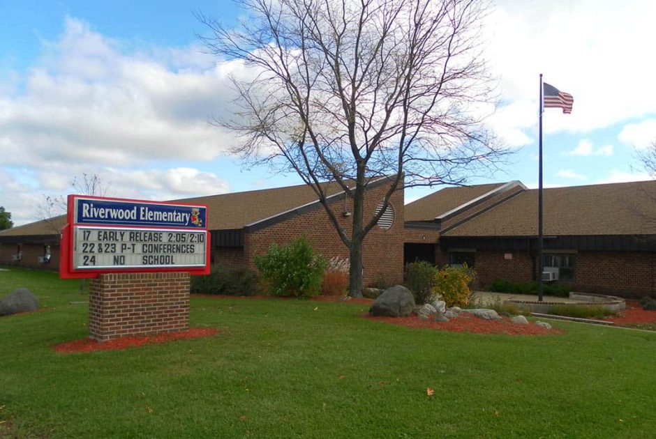 McHenry SD 15 Riverwood Elementary School