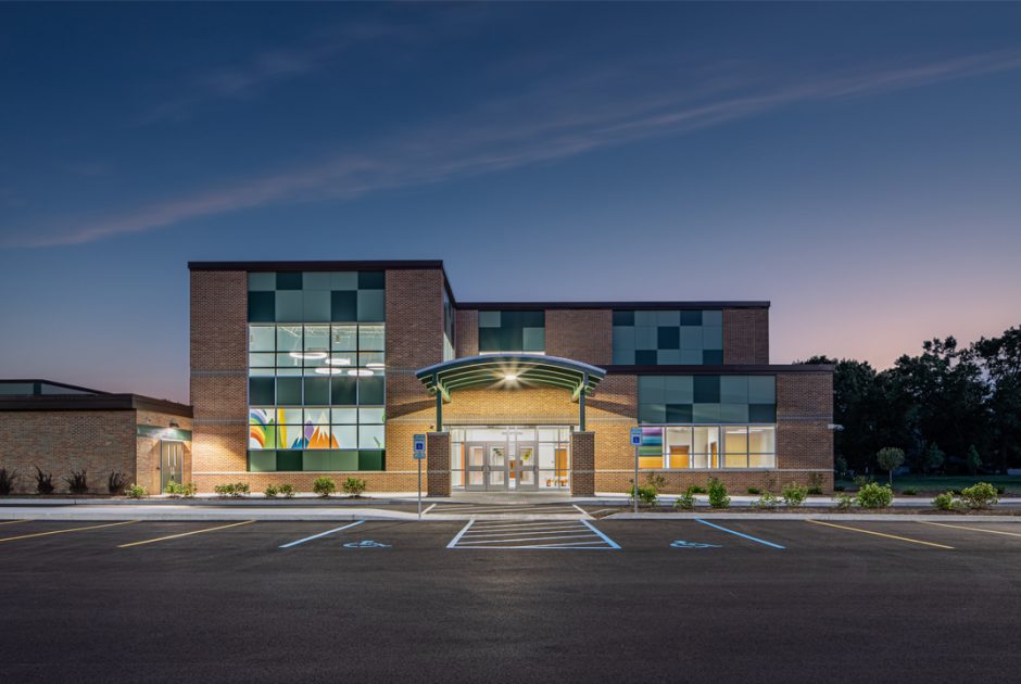 Griffith-Public-Schools-Wadsworth-Elementary---Exterior-Evening-1