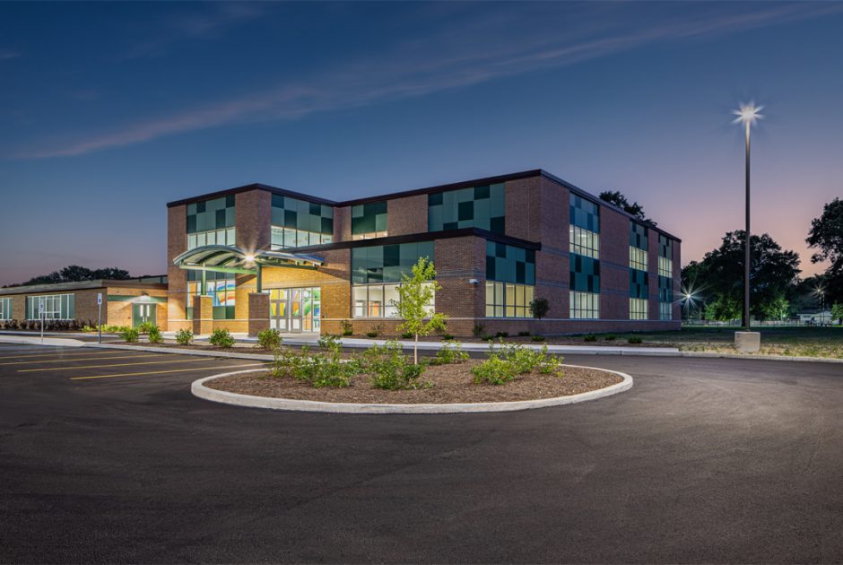 Griffith-Public-Schools-Wadsworth-Elementary---Exterior-Evening-2